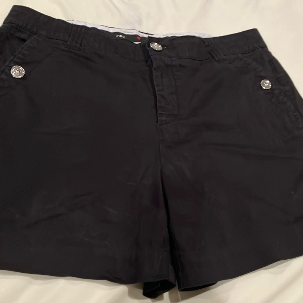 Preloved intro casual elegance Stretch shorts with 2 buttons on front pockets ❤️ - Picture 2 of 8